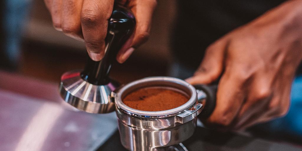 vidaecaffe's tweet photo. Smooth, full flavoured with chocolate notes, begin your day with our house blend Estrela. https://t.co/kSis0O3Mo7