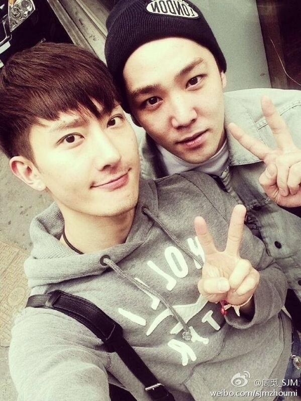 MxMitangs's tweet photo. Esperemos por un OT11 y en esa espera también por la actividad de Zhoumi con SJ y SJM 😥
#ELFWantOT11 @SJofficial https://t.co/Pc108UtXgx