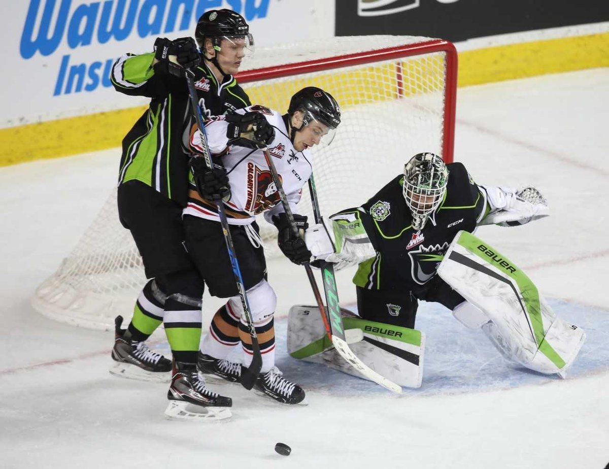 calgarysun's tweet photo. Hitmen’s six-game losing streak ends as they lose to visiting Oil Kings https://t.co/MN9ZQdv9mC https://t.co/zuxZrjYBWC