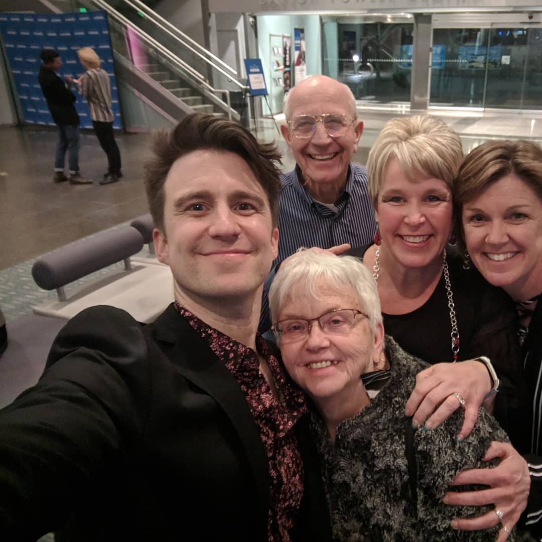 Nat042005's tweet photo. Amahzing night!! @gavincreel and @SethRudetsky killed it! I love making memories with my parents. Taking them to see Gav again after far too many years was such a blessing! https://t.co/nZTZCPquvr