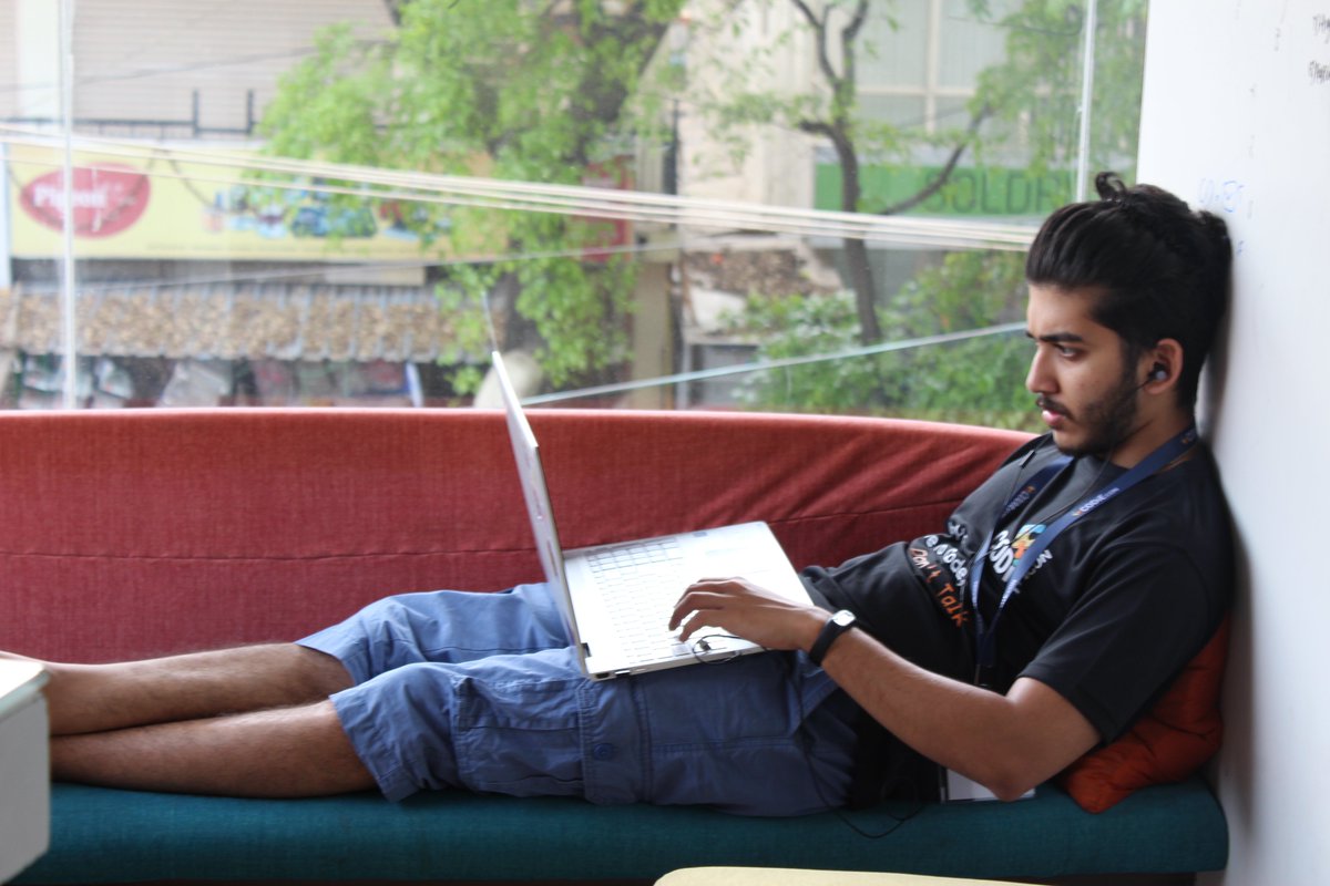 RanchoSays's tweet photo. https://t.co/QiSajR87qn - Glimpses from.. All niters, redbull, zenga, PUBG, code and info sessions... Come live the spirit of @Codiecon1.
#Hacking #hackathon #technology #events #innovation #Bangalore #tech #SaturdayMotivation #SaturdayMorning #saturdaynight https://t.co/FEKNIdrqaM
