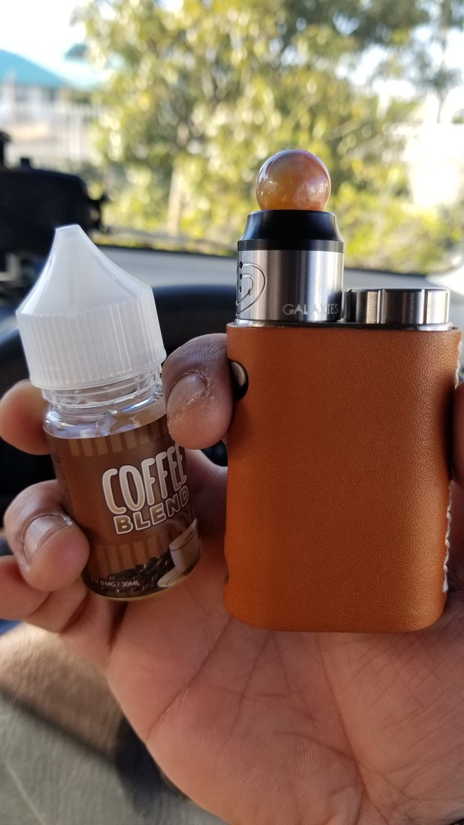 taketon1123's tweet photo. おはんチェ( ´∀` )b
甘~いコーヒーうま~( 〃▽〃)
#vape #vapelife #vaper #handcheck #vapecommunity
#vapedaily #vapelifestyle #vapephoto
#vapemod #vapes #vapelove #vapeworld #vapefam #vapefriends #eliquid #ejuice #vape好きと繋がりたい #japanesevaper https://t.co/MOTMhOLdkl