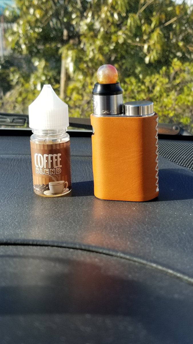 taketon1123's tweet photo. おはんチェ( ´∀` )b
甘~いコーヒーうま~( 〃▽〃)
#vape #vapelife #vaper #handcheck #vapecommunity
#vapedaily #vapelifestyle #vapephoto
#vapemod #vapes #vapelove #vapeworld #vapefam #vapefriends #eliquid #ejuice #vape好きと繋がりたい #japanesevaper https://t.co/MOTMhOLdkl