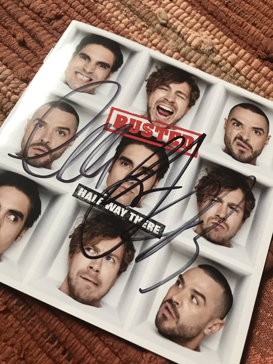 I wake up this morning just to get a personal autograph from <a href="/Busted/">Busted</a> themselves 😁🇬🇧 thank you <a href="/CharlieSimpson/">Charlie Simpson</a> <a href="/JamesBourne/">James Bourne</a> and <a href="/mattjwillis/">matt willis</a> !!! How bout that American tour now!? 🇺🇸