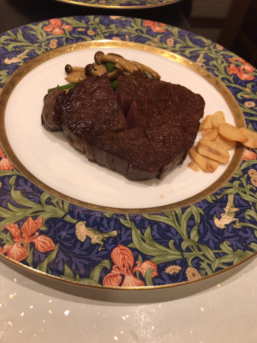 cl_simakura's tweet image. 福井市高木の美くにに来ています。
美味しい料理とゆっくり流れる時間に癒されます(=^▽^)
画像は和牛フィレステーキ(^ ^)