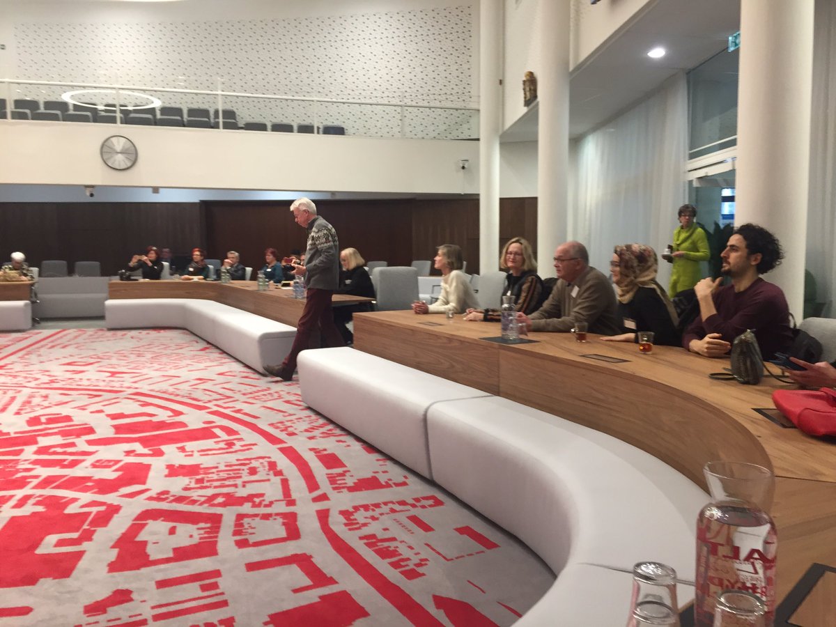Prinsessendag's tweet photo. Start van Europa’s Rafelende Randen. In de raadzaal van @Gemeente_Assen als #host. Straks 4 workshops. Toegang gratis https://t.co/1qQa9XxSf6