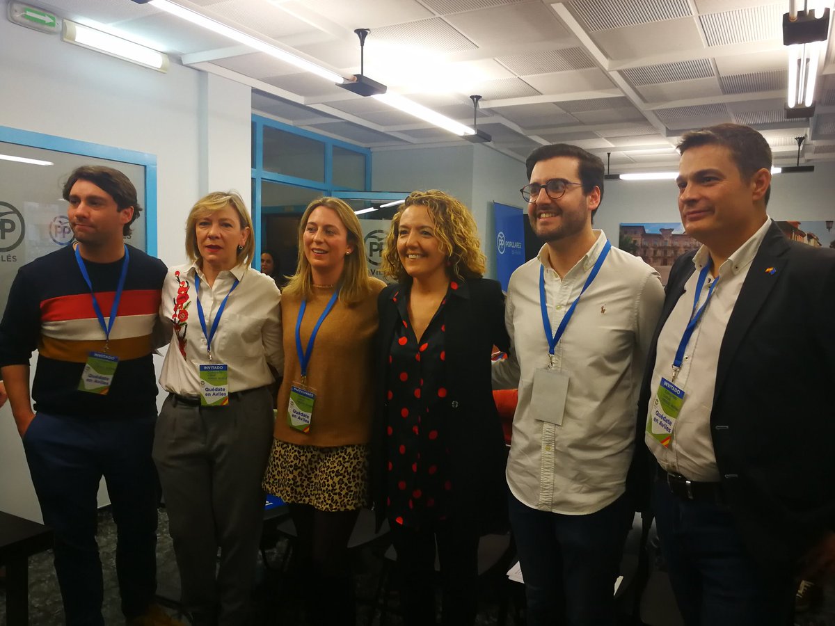 TereMalladaPP's tweet photo. Mi enhorabuena a @SergioFrn por haber logrado la presidencia de @NNGG_Aviles. Estoy convencida de que su trabajo será decisivo para que @EsLlamazares logre los mejores resultados el próximo #26M. Mi agradecimiento a @ReyesHurle por su compromiso, sus ganas y su esfuerzo. 💪 https://t.co/uUgOMYi0Gw