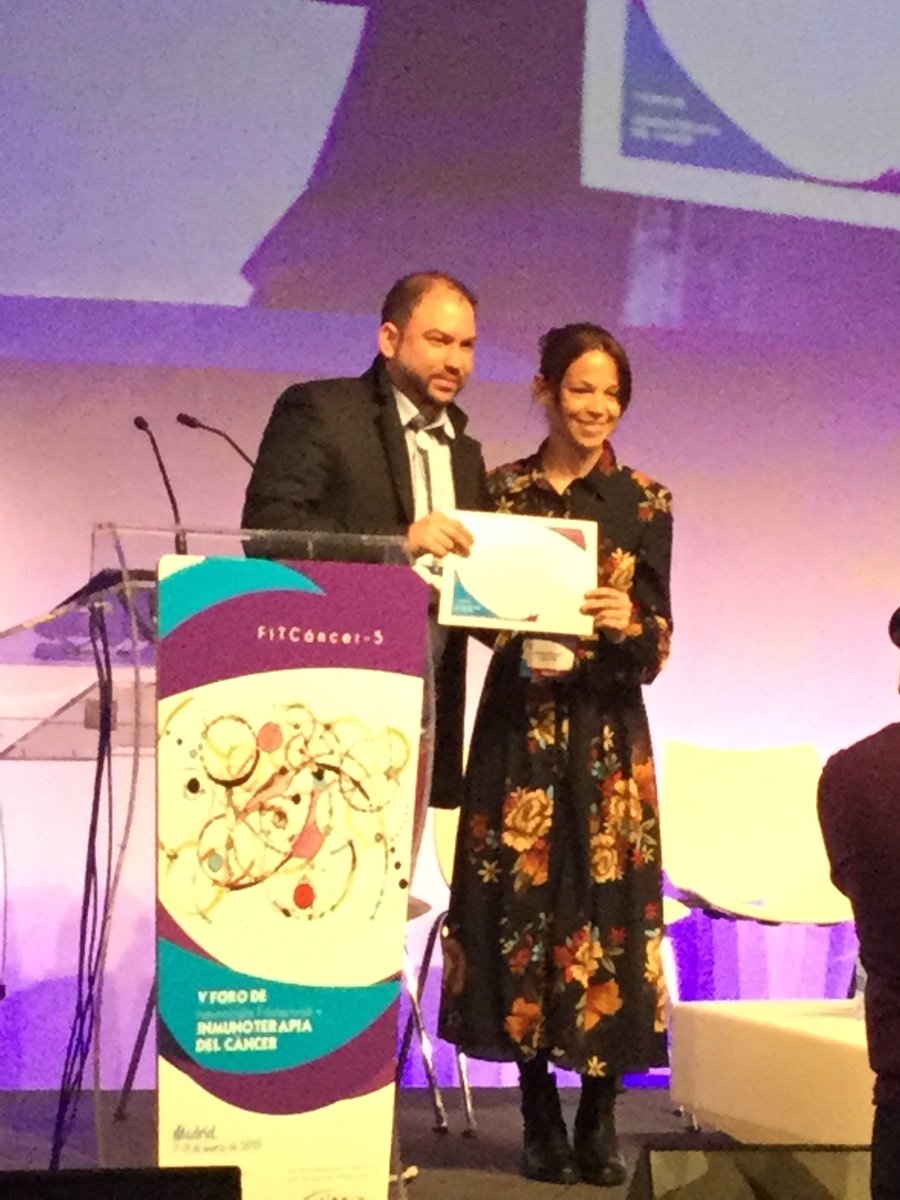 InfoGetica's tweet photo. Entrega del Premio a la mejor Comunicacion A Juan Sebastián Henao Agudelo: Macrophages derived microvesicles induce regulatory functions on proinflammatory macrophages @unifesp #FITCancer5 https://t.co/2xrfypx0LL