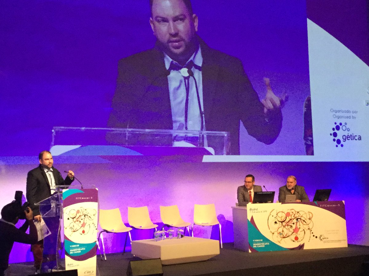 InfoGetica's tweet photo. Entrega del Premio a la mejor Comunicacion A Juan Sebastián Henao Agudelo: Macrophages derived microvesicles induce regulatory functions on proinflammatory macrophages @unifesp #FITCancer5 https://t.co/2xrfypx0LL