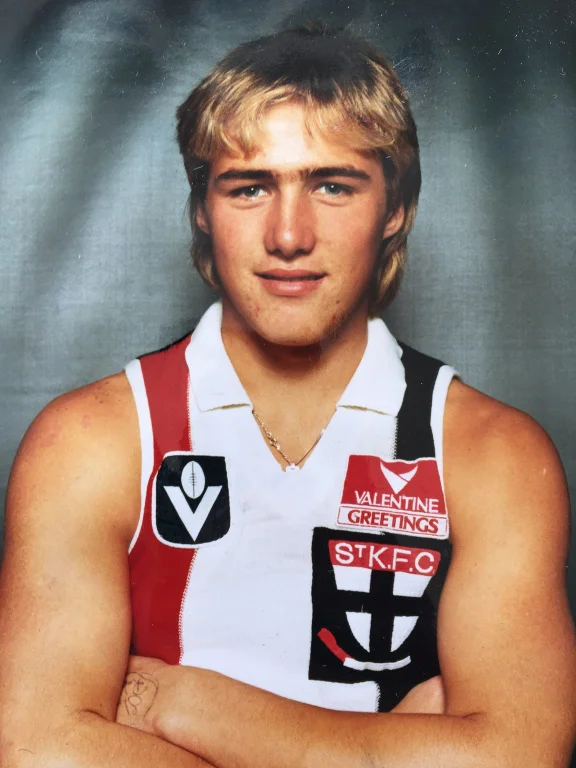 1980sFootball's tweet photo. Wishing a very happy 53rd birthday to the 1987 joint Brownlow medallist and one of the greatest Australian Rules footballers of all time in Tony "Plugger" Lockett! https://t.co/HZZREKWvwo