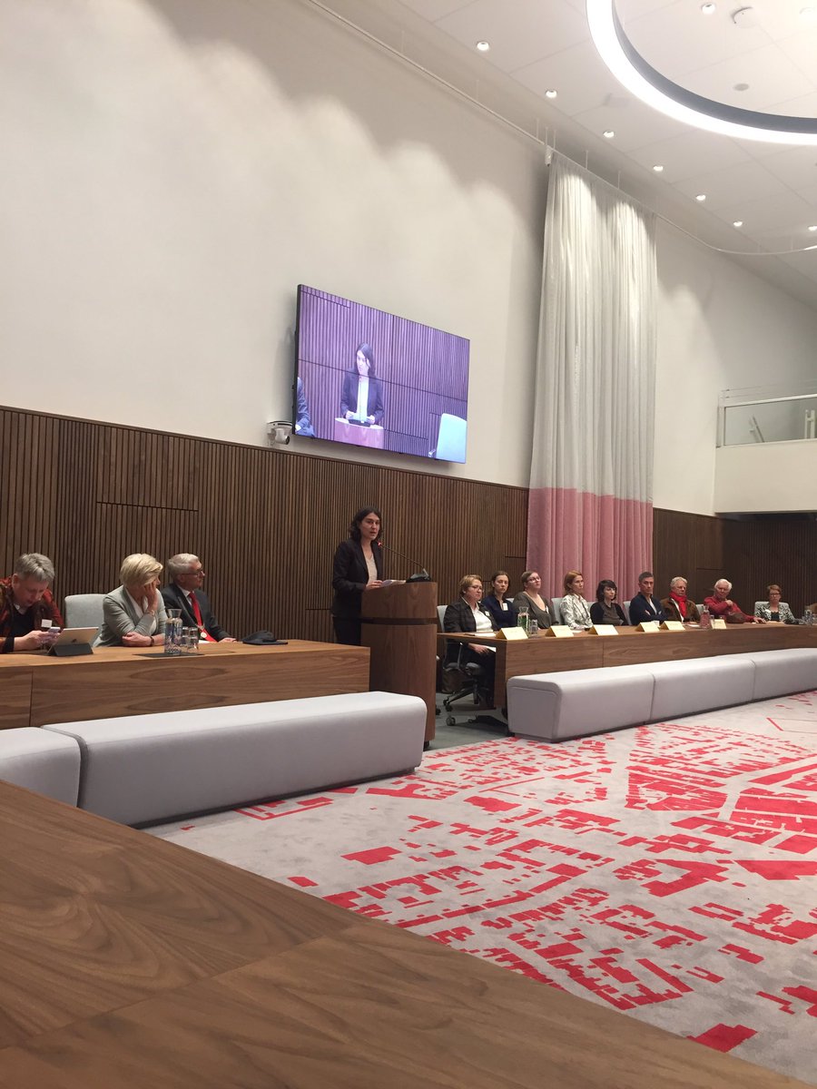 #keynotespeech van #ERR19 door <a href="/KatiPiri/">Kati Piri</a> over #mensenrechten #vrouwenrechten #carrierekansen dramatische cijfers. #gender-equality