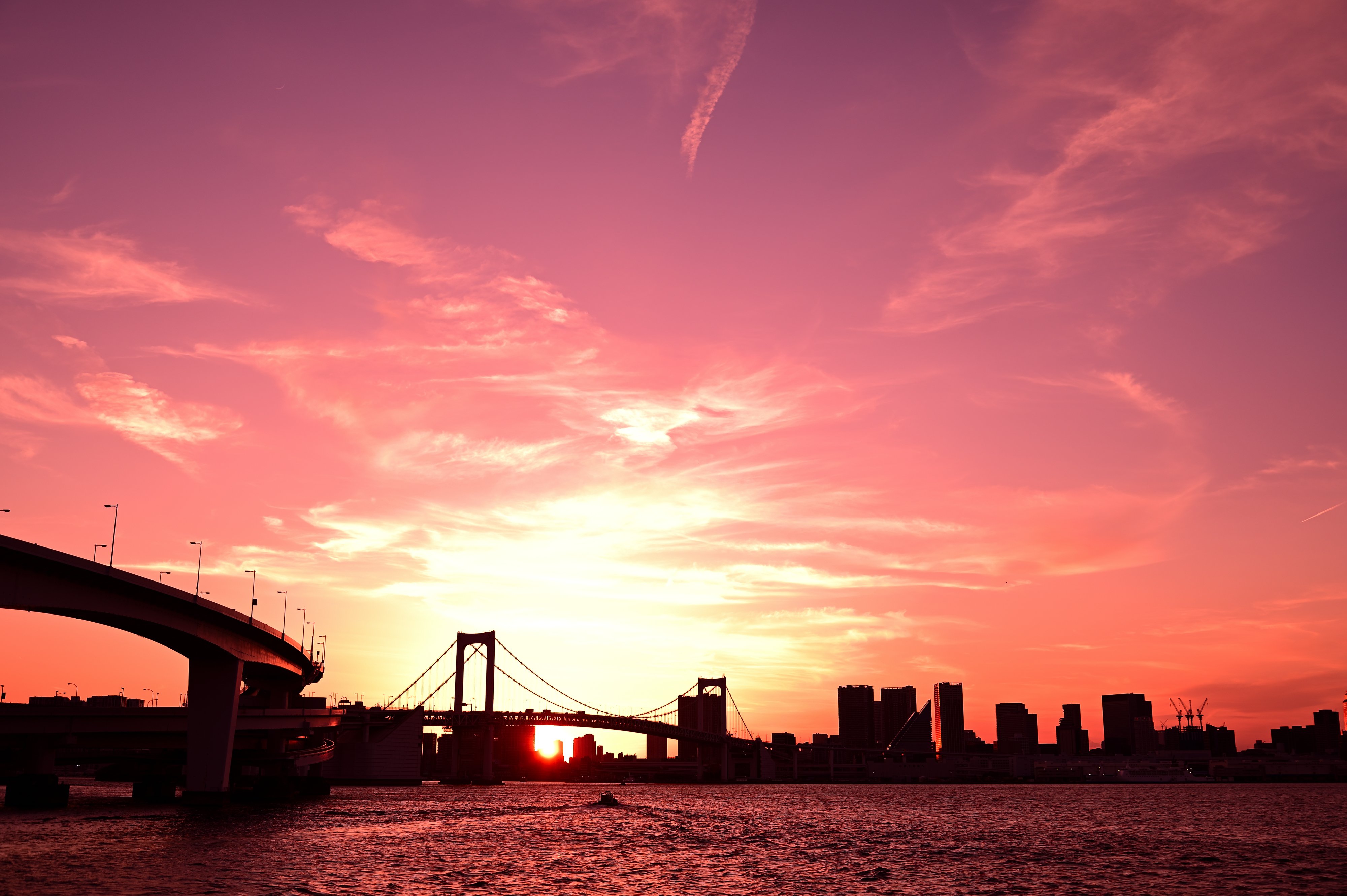 Twitter এ Jin ようやくz6で夕日を撮る事が出来ました Ipadでテザリングしての撮影も初体験でしたがやっぱ楽チン しかしキャノンと比べ動作がかなり遅いかな お台場 有明緑道公園 レインボーブリッジ 夕日 夕陽 ゆうひ 夕焼け マジックアワー トライ