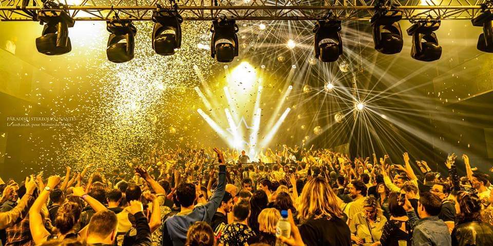 warehousenantes's tweet image. PARADISE... TONIGHT !

La scène du Warehouse comme on ne l'aura jamais vu depuis son ouverture en septembre 2017.

La PARADISE, c'est un show light exceptionnel assuré chaque année par @SimonBoisson qui est aussi responsable technique du Warehouse ⭐

🎫 warehouse-nantes.fr/event/paradise…