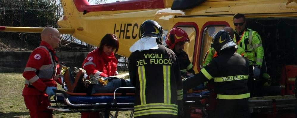 laprovinciadico's tweet image. #Plesio, paura per uomo caduto dall’albero. Ricoverato con l’elicottero a Gravedona laprovinciadicomo.it/stories/lago-e…