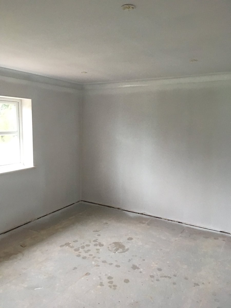 KCSUK_Ltd's tweet photo. Mist coating today, endless fun ! #noskillneeded #spraying #spraymasterdecorating https://t.co/OdypSiRSRG