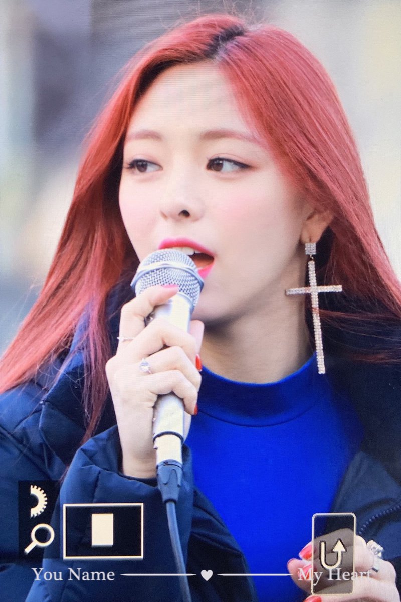 YNMH_'s tweet photo. 190309 음중 미팬

#유나 #신유나 #YUNA #ITZY #있지 https://t.co/zd1RhN1QDj