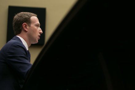 chandrakant098's tweet photo. "The Week in Tech: Facebook’s Privacy Pivot (Business Model Not Included)" by JAMIE CONDLIFFE via NYT https://t.co/spClkhx2ds https://t.co/Zyil8nsDme
