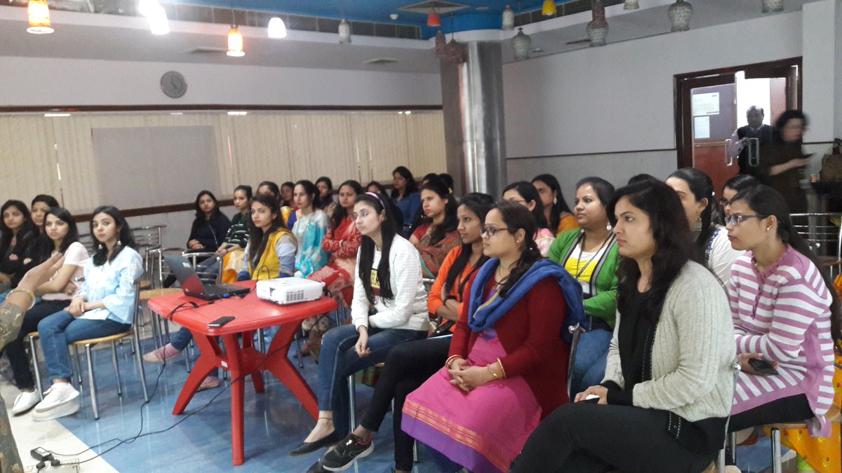 KailashHealth's tweet photo. #TPA #HealthTalkShow #CancerScreening #WomenHealth
#KailashCharitableTrust in Association with Paramount Healthcare Insurance TPA organized a Health Talk show on “Cancer Screening in Woman” at RMSI Pvt. Ltd, A-7, Sector 16, Noida.
Read More: https://t.co/aJuIMomUbA https://t.co/UnpowF67ON