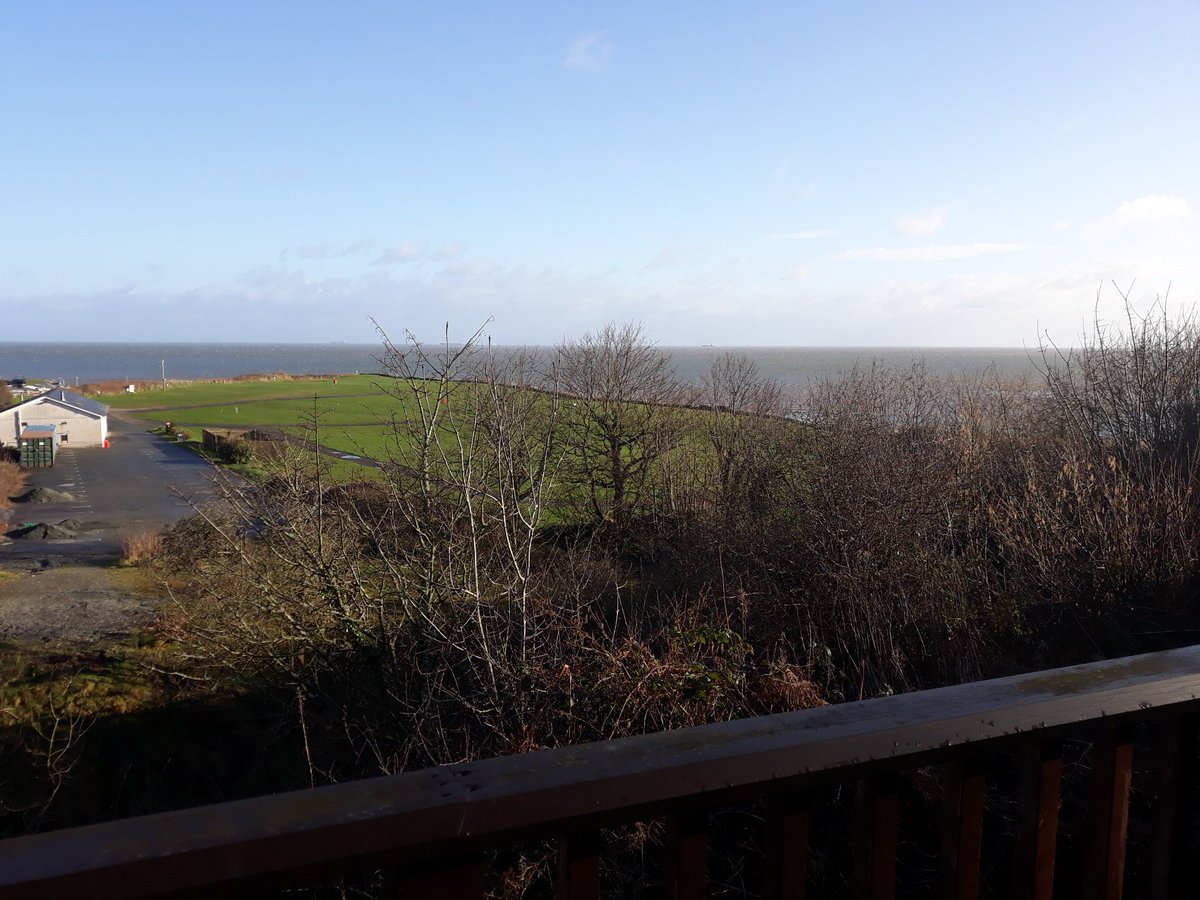 jenwillis1's tweet image. Not too shabby to wake to! Can't wait to get some proper fresh air! #teacher5aday #littlebreak #Anglesey
