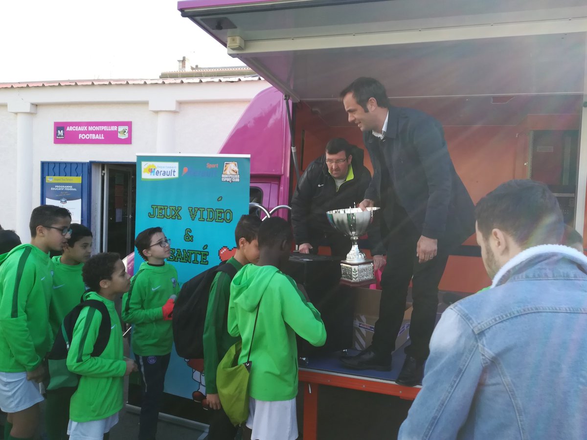 heraultsport's tweet photo. Place au tirage au sort et à la distribution des maillots ! 🎮⚽
➡️À vos jeux !
#esport #sport #Football #SportNum2019 #Montpellier #heraultsport #herault
@Heraultinfos @MDelafosse @MtpEsportClub @heraultsport_ https://t.co/0WMQlBJb4R