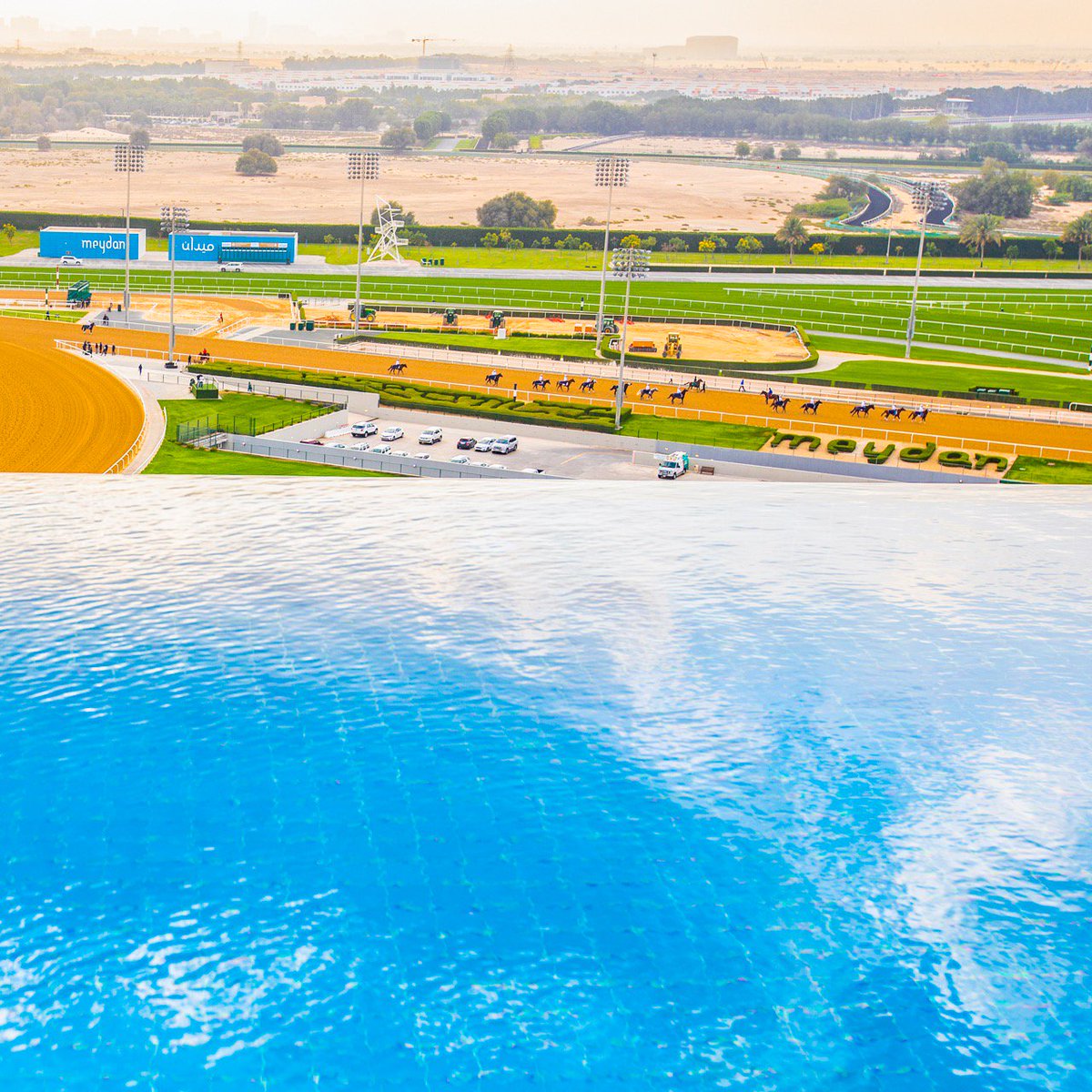 Pool view goals! #DiscoverMeydan #MeydanRacing 

الإطلالة المفضلة لدينا من مسبح انفينيتي!