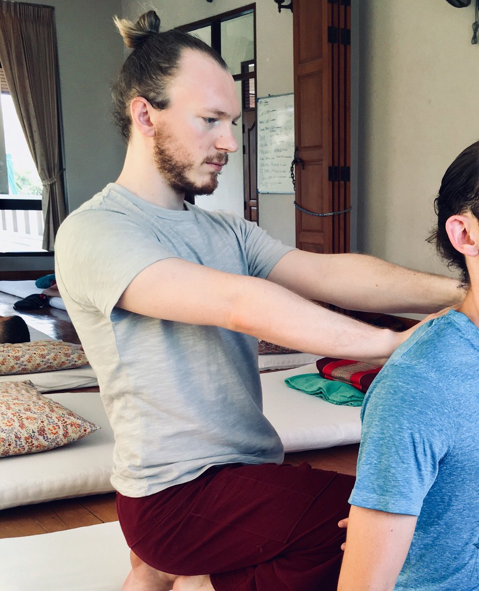 It’s a joy to practice the art of #ThaiYogaMassage | find out more about theBodyEngineer in the Netherlands &amp; UK... 

anthonythebodyengineer.wordpress.com

#massage #wellness #bodywork #feelgood #yoga #healing #nl #Nederland #UK