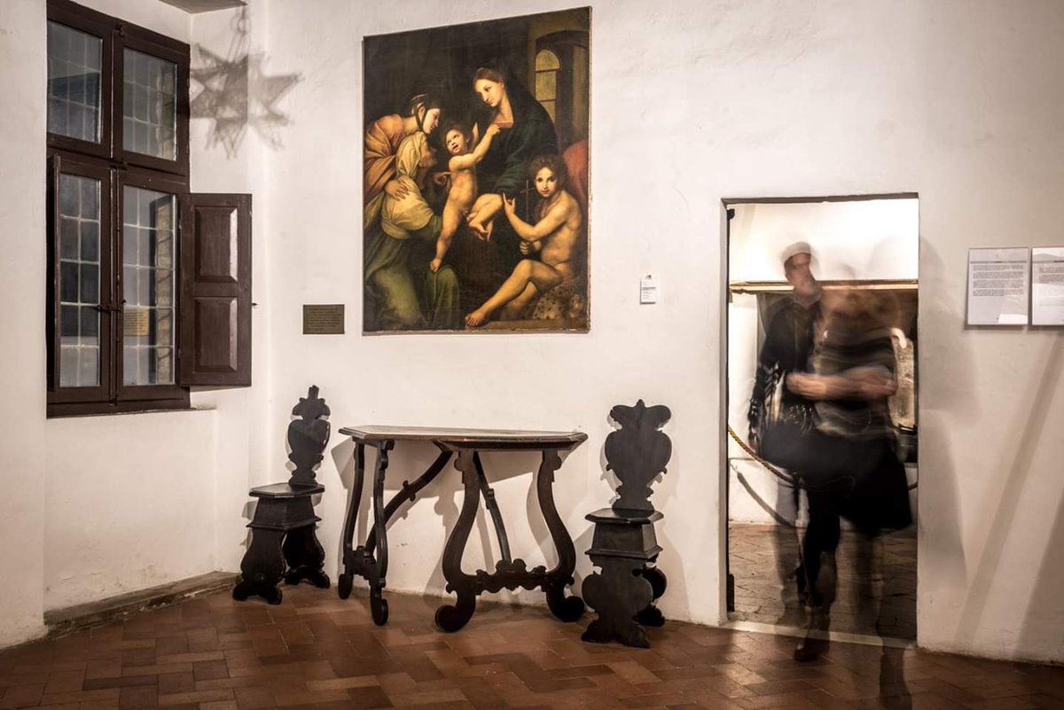Chi visiterà la Casa di Raffaello ad #Urbino fino al 6 aprile potrà vivere l'esperienza interattiva con la mostra “Raffaello: dalle origini al mito” attraverso percorsi multimediali. 

percorso virtuale realizzato da <a href="/museyoum/">Museyoum</a> 

Info: iosonoraffaello.it

#destinazionemarche