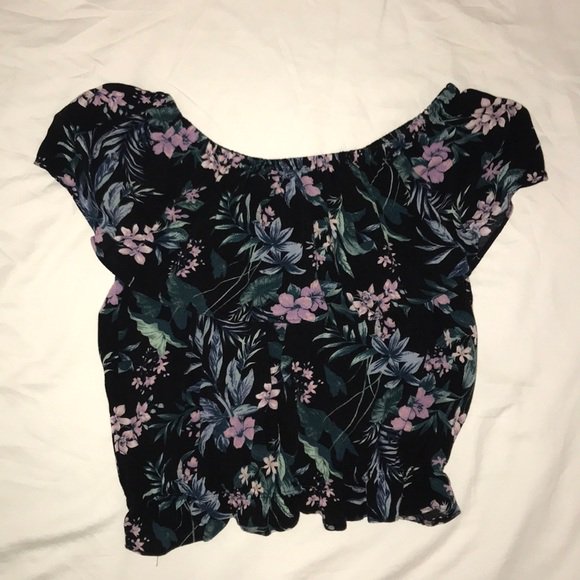 geeko_friendly's tweet image. So good I had to share! Check out all the items I&apos;m loving on @Poshmarkapp from @modamecouture #poshmark #fashion #style #shopmycloset #agadrianogoldschmied #modamecouture #americaneagleoutfitters: posh.mk/tIm8g7RWLU