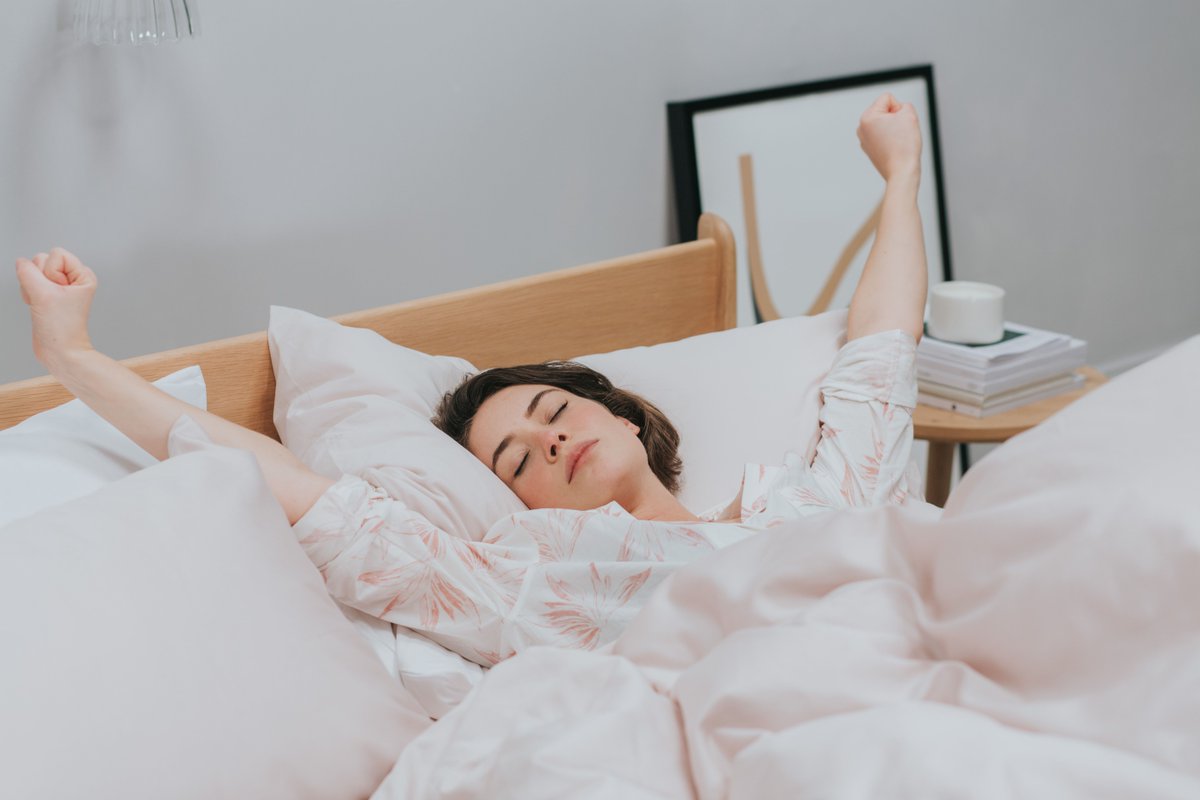 bedfolkhq's tweet photo. The moment you realise it’s Saturday and you don’t have to go to work... #liein
•⠀
#saturday #weekend #love #bed #bedroom #bedfolk #home #ihavethisthingwithbed #ihavethisthingwithhome #mybed #lovebed #duvetday #slowliving #minimalism #minimalove #sleep #snooze #comfort https://t.co/bEfOcUXkAJ