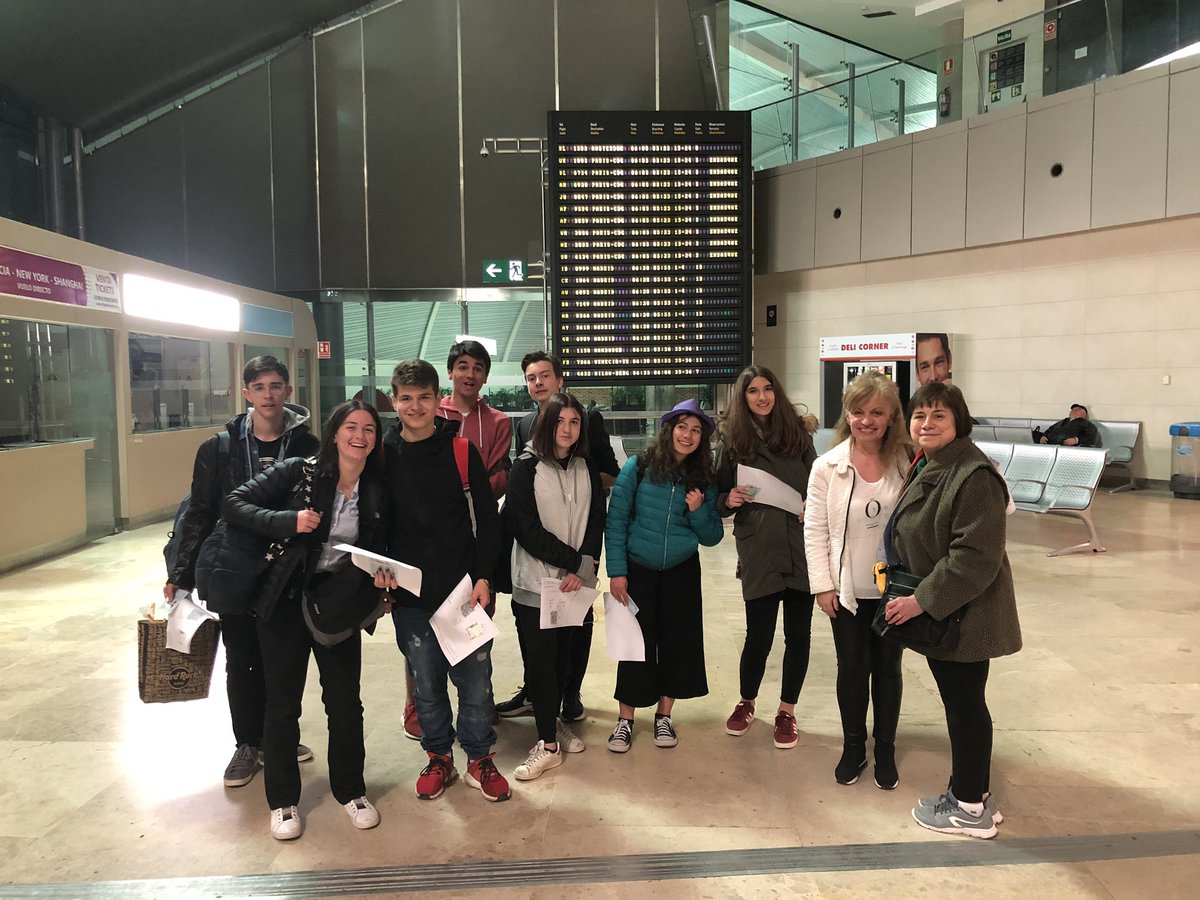 gymzosimA's tweet photo. 4th Mobility - Alaquas-Spain- #Agenda2030: That’s our challenge!  #ERASMUSPlus - on the way back home.... @gymzosimA https://t.co/0gwAQ4xNIF