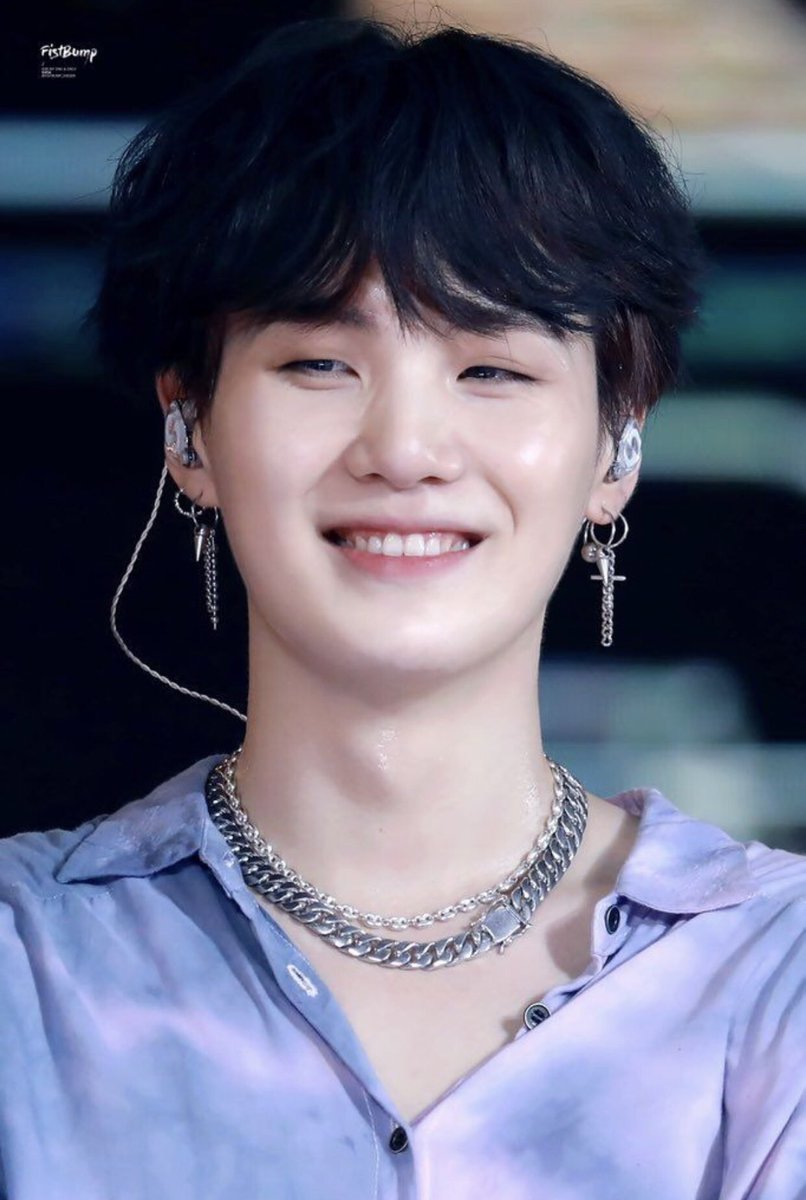 miljjungkook's tweet photo. Happy birthday to the coolest Guy in the world!💜 @BTS_twt #HAPPYSUGDAY #FirstLoveYoongi https://t.co/r3veFbGhEg