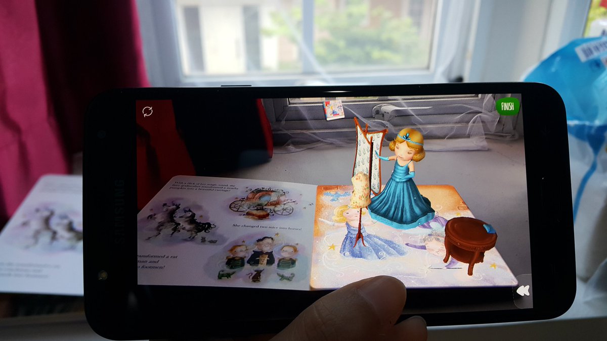 Lihat ada Cinderella yang hidup  <a href="/BBWBooks_ID/">Big Bad Wolf Indonesia</a> #MomenBukuAjaib