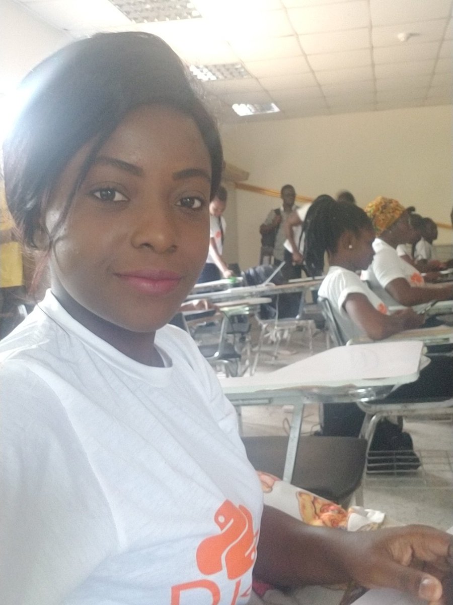 CryssyBella's tweet image. All ready for this session. Yeayyyyyyy!! #PyLadiesGhana #djangogirlswa #WomenWhoCodeInPython @ThePSF