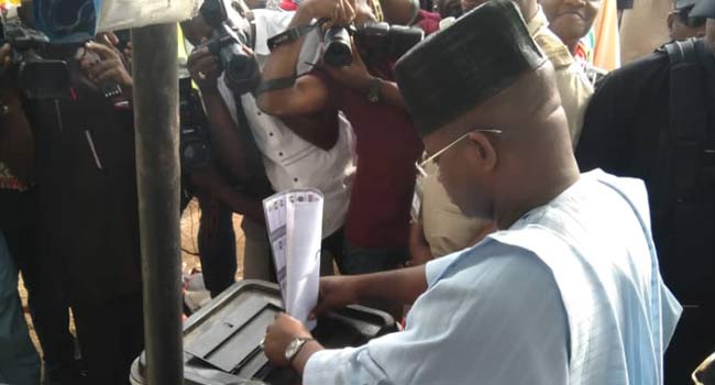 channelstv's tweet photo. Governor Yahaya Bello casts his vote at Agasa in Okene Local Government Area of Kogi State. https://t.co/oSpglrElHF https://t.co/eeW2TX5Dme