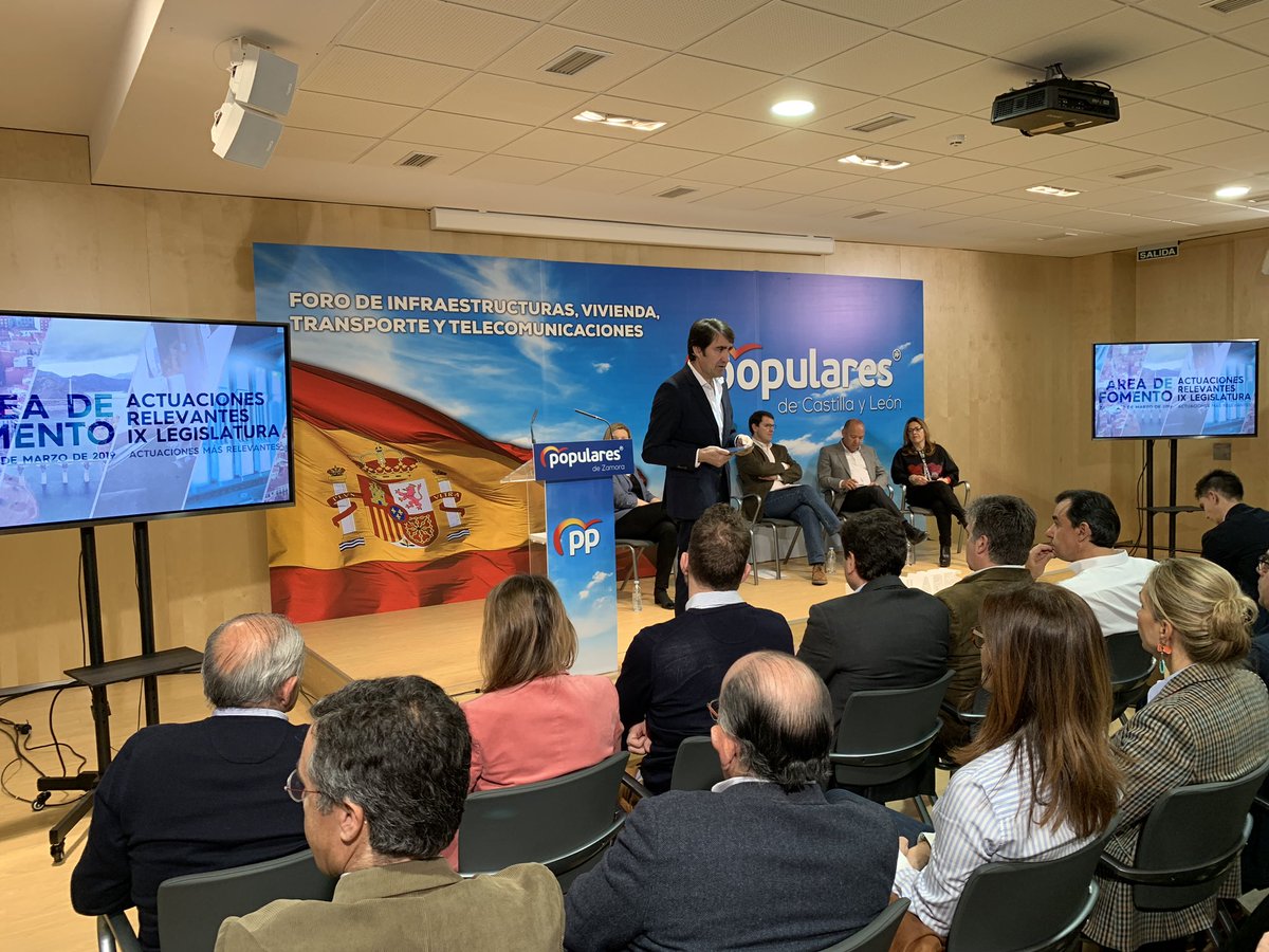 PPdeZamora's tweet photo. Da comiendo el Foro de Infraestructuras, vivienda, transporte y telecomunicaciones organizado por @PopularesCyL para hacer balance de la legislatura y enriquecer el programa electoral autonómico de cara a las próximas elecciones del 26 de mayo https://t.co/3XGpy8ZAdc