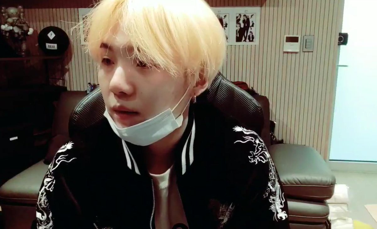 Bloomin_1204's tweet photo. #yoongivlive
"I think a lot of you guys are mistaken, yoonji and I are different person..." https://t.co/mQqCzws6XU