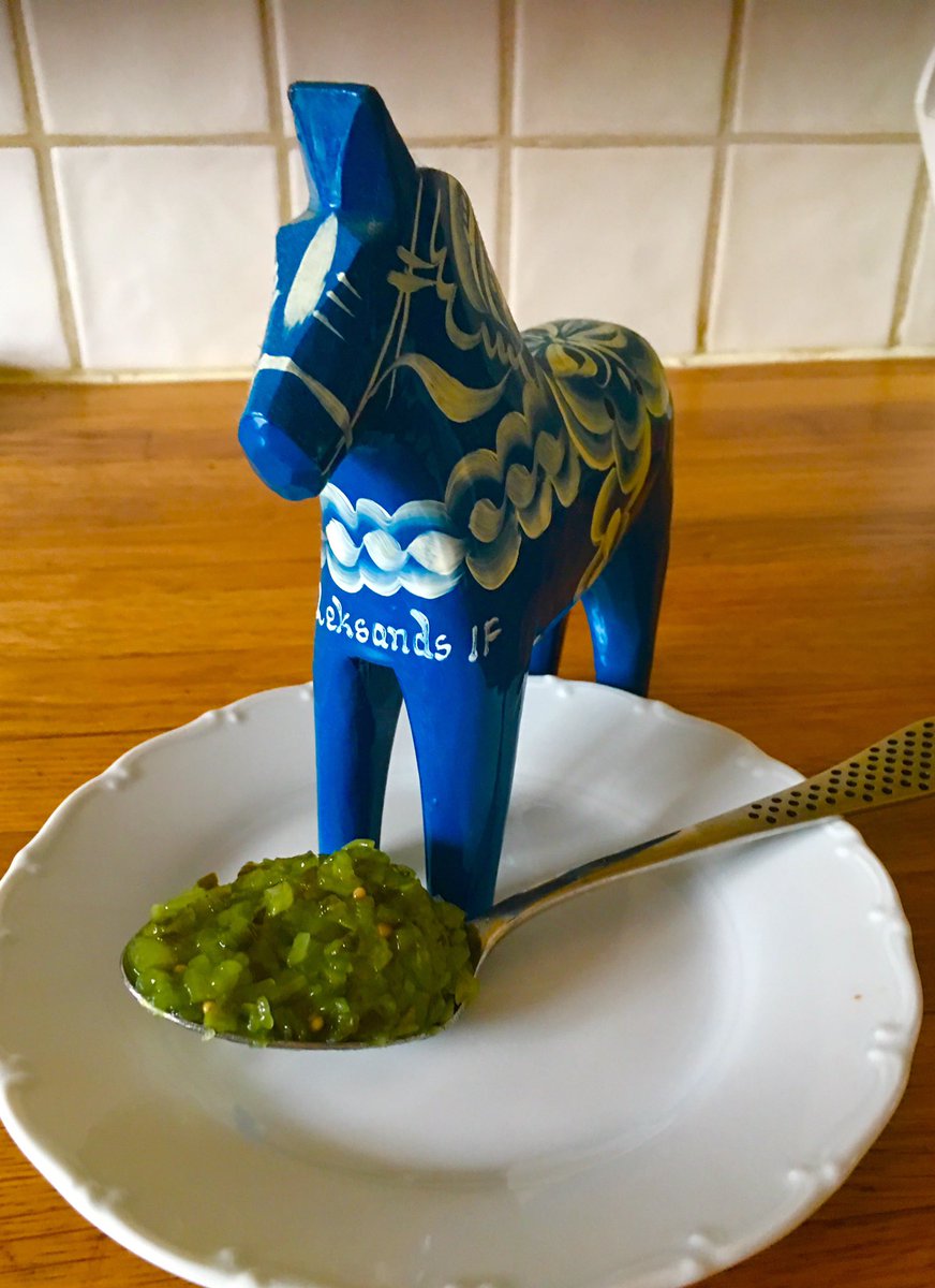 RogerK1919's tweet photo. Biljetter till på tisdag 12/3 check borta i Gurkstan , det är nu det roliga börjar, hockey ska ses live . Kom och gör skillnad , det blir kul ! @leksands_if @Superstars_nu . #hackagurka https://t.co/pIFzR7rIY4