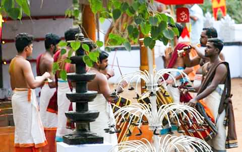 im1Akshay's tweet photo. Festival
#photography #photograph #photoshoot #PHOTOS #photographer #nikond750 #nikonphotography #calicut #Kerala https://t.co/y1d0J6APQF