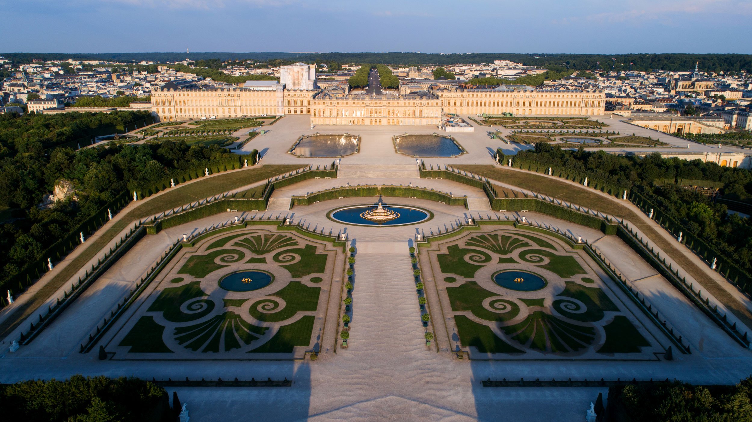 Chateau De Versailles Citation Versailles Ce N Est Pas Un Palais C Est Une Ville Entiere Superbe En Sa Grandeur Superbe En Sa Matiere Charles Perrault 1628 1703 T Co Dpnb65rlyr Twitter