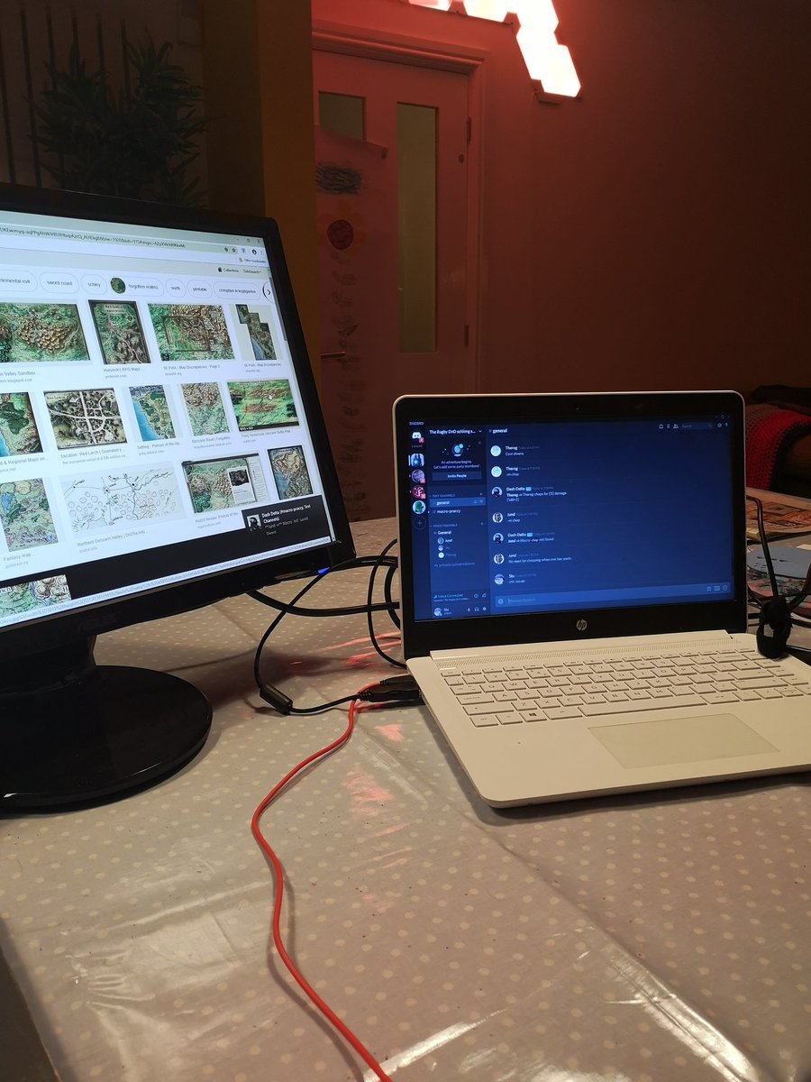 RoseRedGaming's tweet photo. First sesh done. Party ended up with about 4hp in total. #dnd https://t.co/hoo7zPDSI4