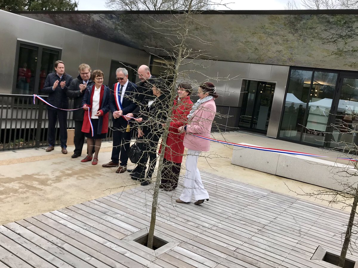 mu_archi's tweet image. Inauguration de la médiathèque d’Épernon #jourdefete #muarchitecture #AC&amp;amp;Tpaysage  merci à Tous.
