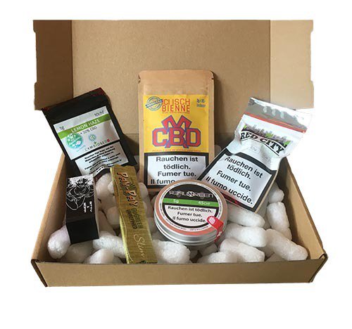 HempbarCH's tweet photo. 🔱Hempbar Premium Indoor Box🔱
🤯Zuviel auswahl?🤯 
Für Sie aus den besten Sorten zusammengestellt zum Hempbar Preis von 104.50 CHF inkl. PayPay GoGreen KingSize Slim ➕ Gitty&amp;Göff Filterblock⚠️
Besuchen Sie uns vor Ort im Shop oder auf https://t.co/epu1PLm9lr https://t.co/tuJY6inK6l