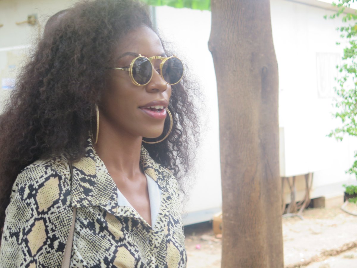 Vinka at Radio Miraya