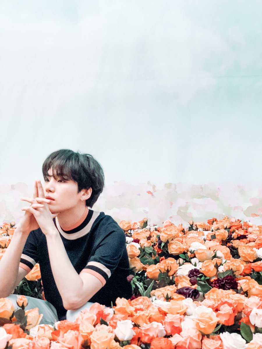 minnsuga's tweet photo. #HAPPYSUGADAY 💜 https://t.co/le8o4AgnuD