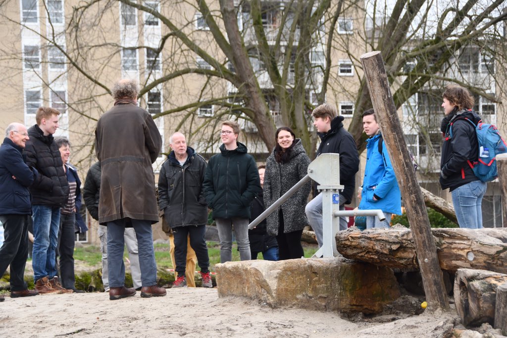 NatuurhusAlmelo's tweet photo. Ook de jongerenraad @Gemeente_Almelo is aanwezig bij het bezoek aan het Doepark. Zij hebben het park uitgekozen voor een jongeren evenement. #doepark #doeparkdehagen https://t.co/A4Cp5GjG0D