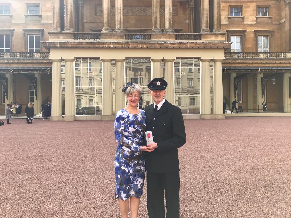 Looe Community Fire Station (@looecfrs) on Twitter photo A very special day, SM John Bowden has received his MBE with his family from HRH The Prince Of Wales <a href="/Charles_HRH/">King Charles III (parody)</a> your station, town and service <a href="/CornwallFRS/">Cornwall Fire and Rescue Service</a> are very proud of all you and your family give in your service to our community.
We salute you ๐ A very special day, SM John Bowden has received his MBE with his family from HRH The Prince Of Wales <a href="/Charles_HRH/">King Charles III (parody)</a> your station, town and service <a href="/CornwallFRS/">Cornwall Fire and Rescue Service</a> are very proud of all you and your family give in your service to our community.
We salute you ๐