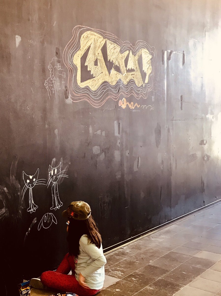 BibliotequesBCN's tweet photo. ✨El @Grafcomic ja ha començat!
Hi trobaràs artistes, col·lectius, segells editorials, el MiniGRAF, tallers, col·loquis, xerrades... i també a nosaltres! Vine a l'espai de lectura de la #BbcnCanFabra i #micoTBOteca! Vine al #GRAFBCN2019! 📍@FabraiCoats 🔹https://t.co/6ahPaTVen9 https://t.co/1fTE0U2dPj
