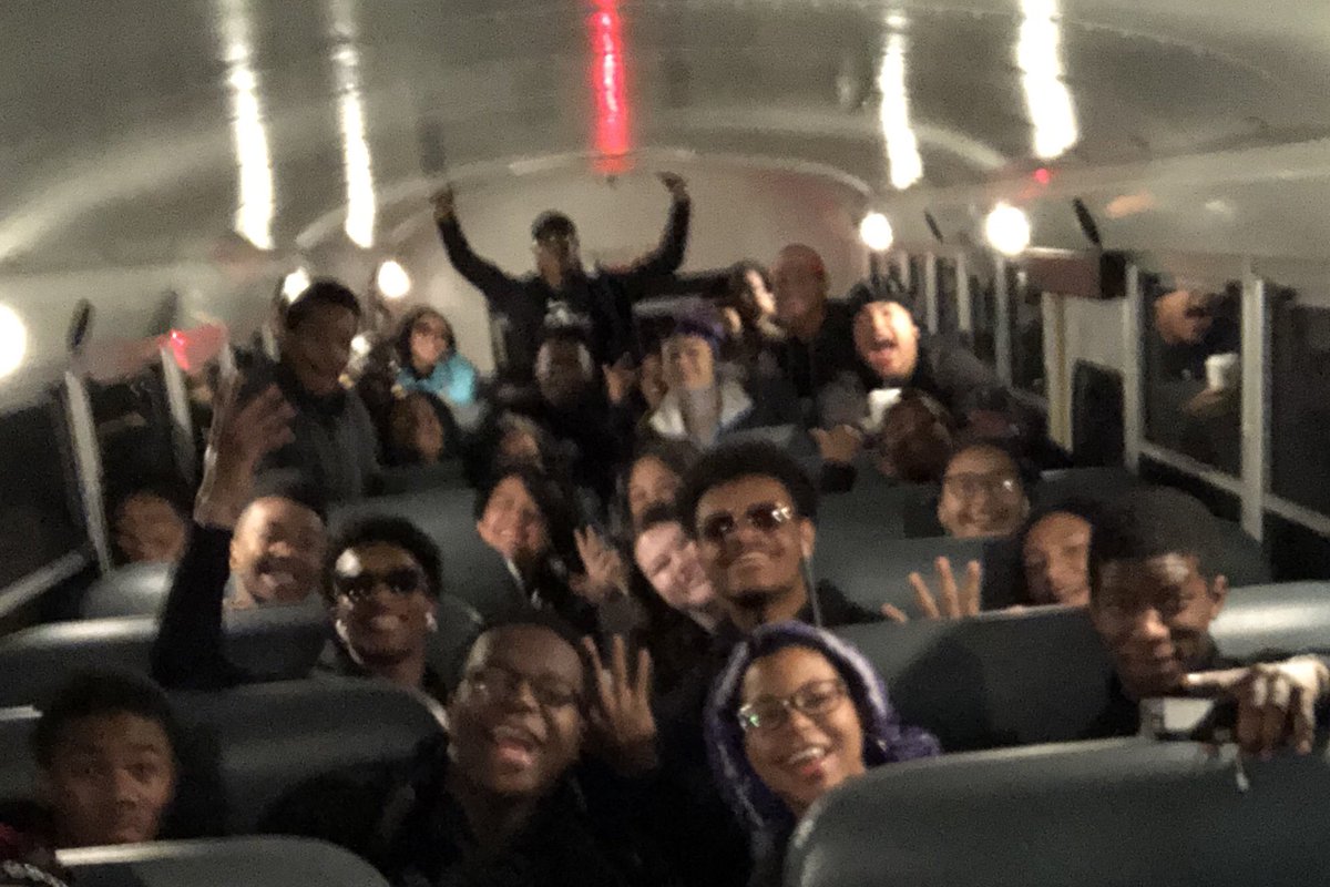 PikeChoirs's tweet image. Pike Encores heading to Lawrence Central for The Classic! #inspireunity  #pikeproud @PikeHighSchool @tbinman @DrFloraIndy