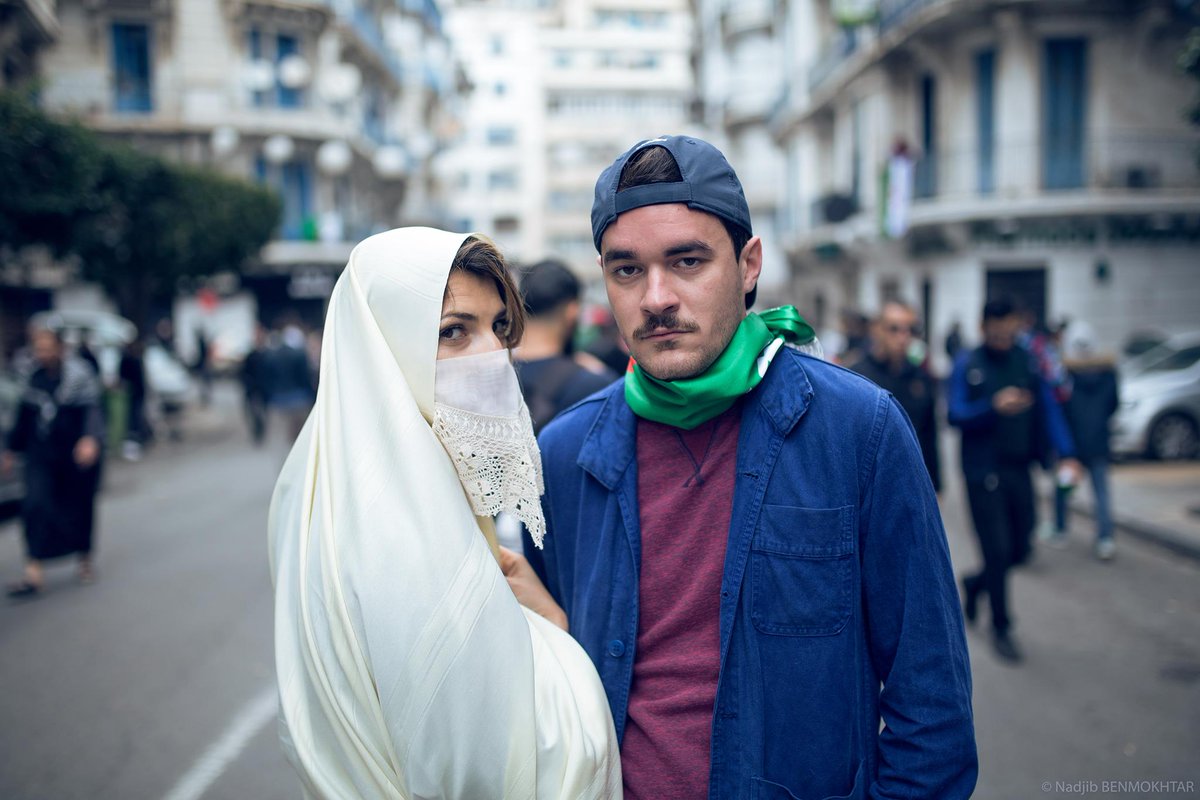 asmaridene's tweet photo. #WomensDay #Algérie #Tunisie #Love #One_country #One_love #Algerie_manifestation #AlgeriaWakesUp #Algeria #algeriaprotests ❤💚❤💚🇩🇿🇹🇳🇩🇿🇹🇳 https://t.co/2HpMIASKqN