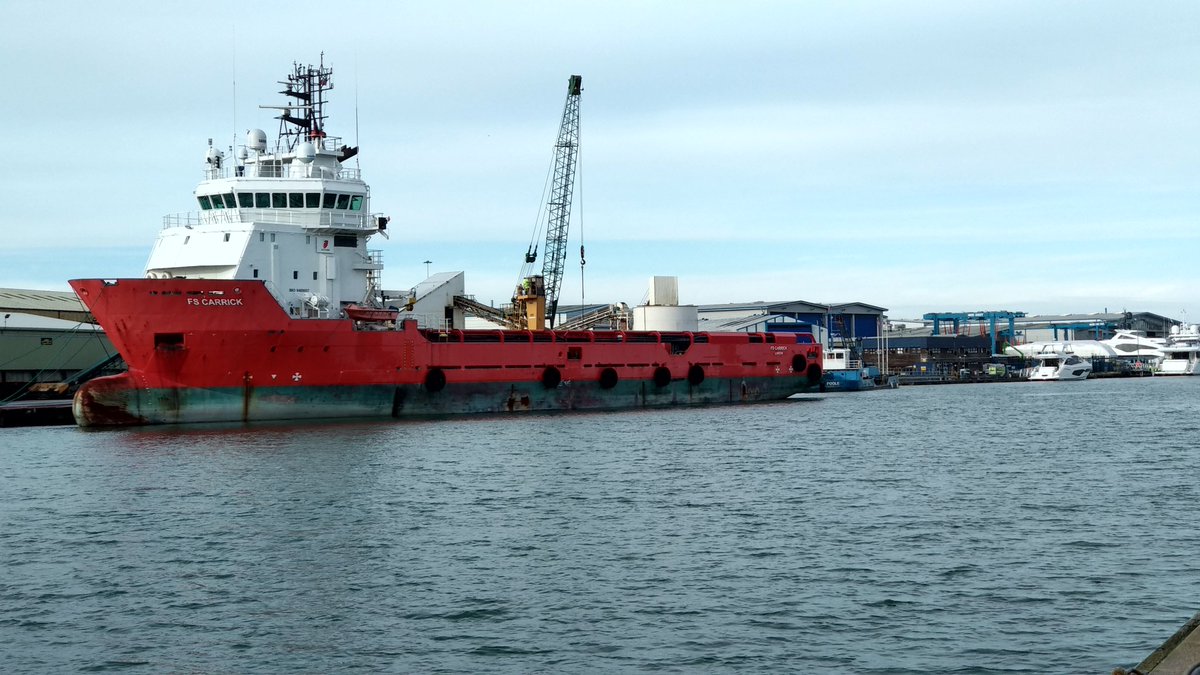 PooleQuaywatch's tweet photo. Oh hai #FSCarrick, sad to see you and #ENSCO72 here. How about you guys GTFO now and we find a better alternative? https://t.co/4GZrOveFih